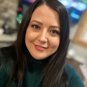 Meet your Posher, Carly